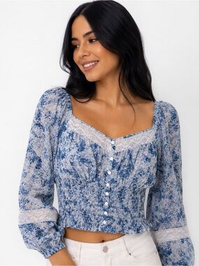 American Eagle Blue Floral Smocked Crop Top Medium